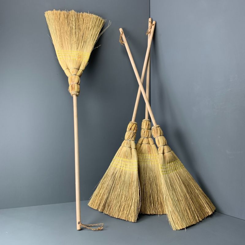 Traditional Brooms - Brandon Thatchers