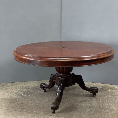 Round Centre Table - RENTAL ONLY